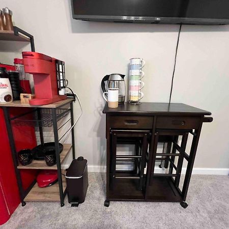 Hometel Premium Guest Suite W/ Private Entrance Ypsilanti Exterior photo