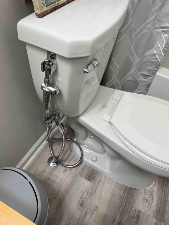 Hometel Premium Guest Suite W/ Private Entrance Ypsilanti Exterior photo